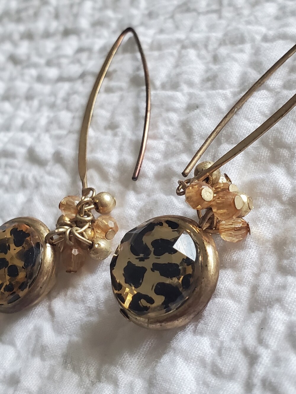 Gold-Tone Leopard Resin Drop Earrings with Amber Bead Accents